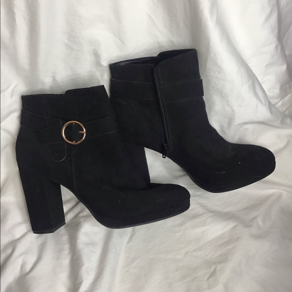 Beautiful black ankle booties size 10